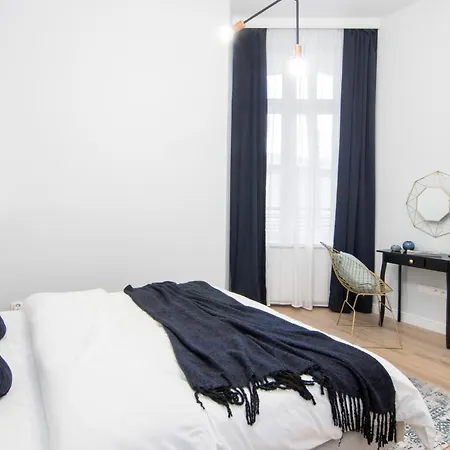 Househost Apartment: Starowislna Street 36/27 *