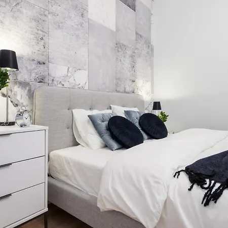 Househost Apartment: Starowislna Street 36/27